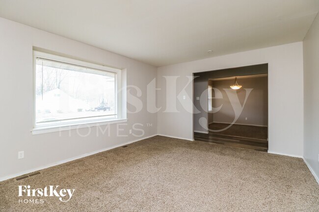 5134 Abington Rd in Florissant, MO - Building Photo - Building Photo