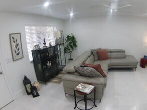 541 Normandy Ln in Delray Beach, FL - Building Photo - Building Photo