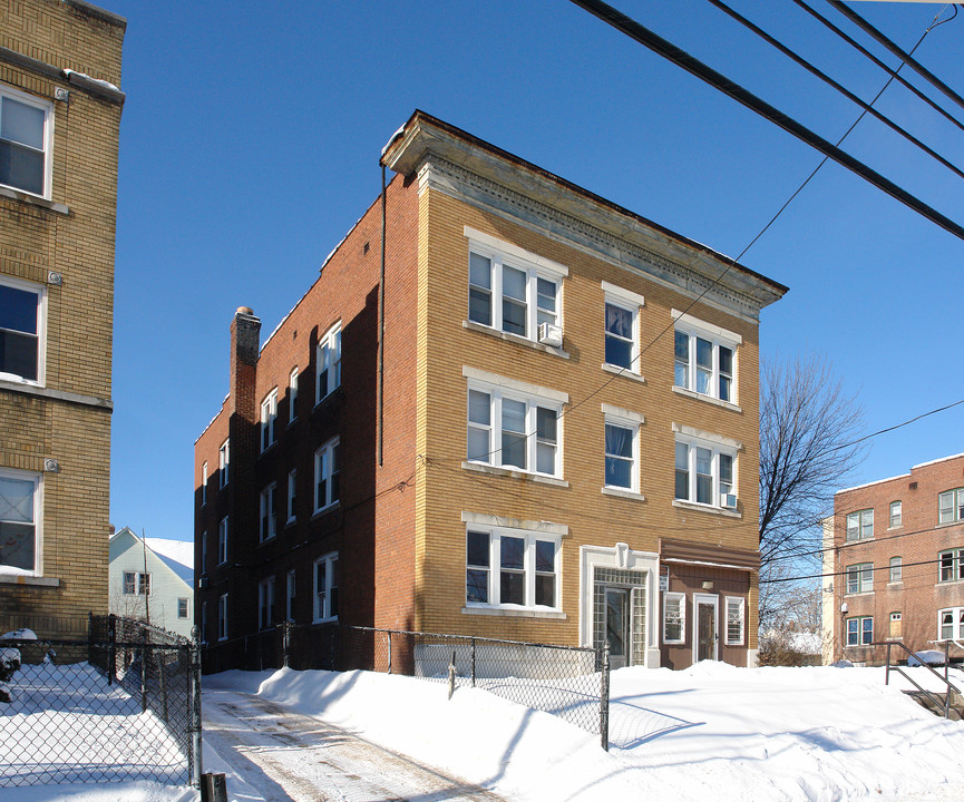 193 Hillside Ave in Hartford, CT - Building Photo