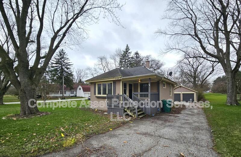 7060 Madison St in Merrillville, IN - Building Photo
