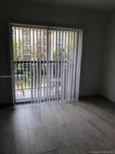 251 172nd St-Unit -9C in Sunny Isles Beach, FL - Building Photo - Building Photo