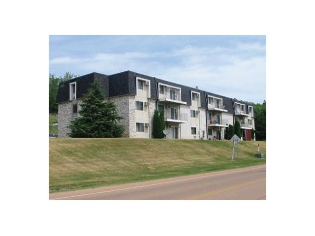 Bluff Creek Apartments in Carver, MN - Building Photo - Building Photo