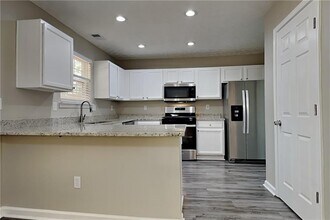 578 Arbor Ridge Dr in Stone Mountain, GA - Building Photo - Building Photo