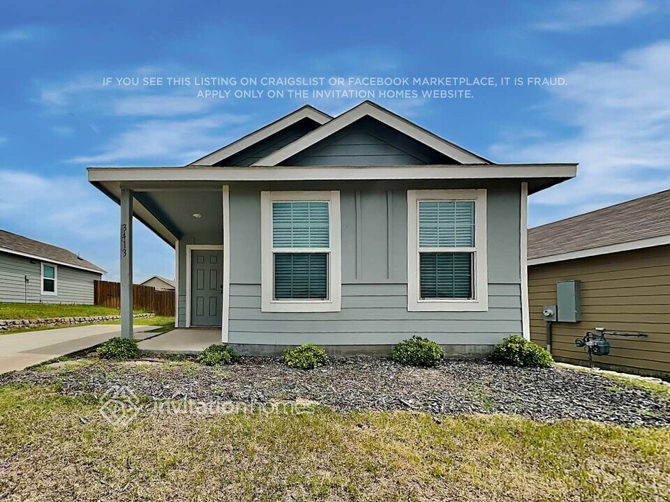 3413 Big Antero Dr in Crandall, TX - Building Photo