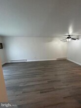108 Oak Ln in Glenolden, PA - Building Photo - Building Photo