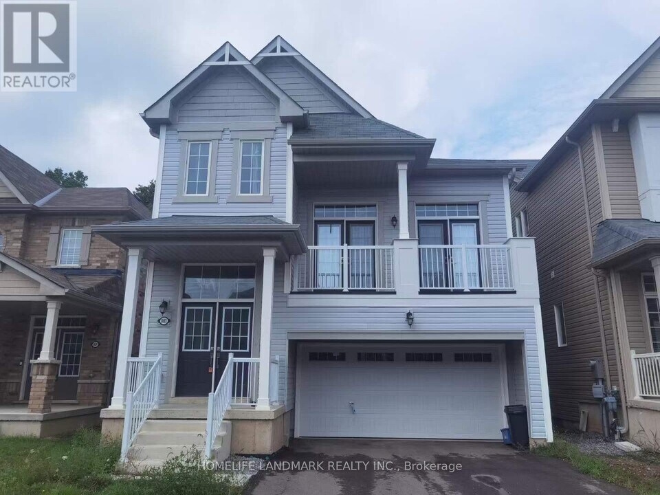 8683 Chickory Trail in Niagara Falls, ON - Building Photo