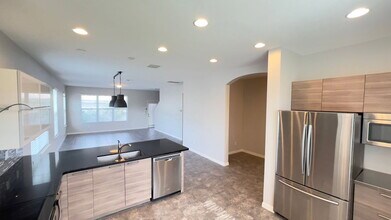 7255 Shadeview Alley in Windermere, FL - Foto de edificio - Building Photo