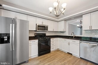 523 Blacksburg Terrace NE in Leesburg, VA - Building Photo - Building Photo