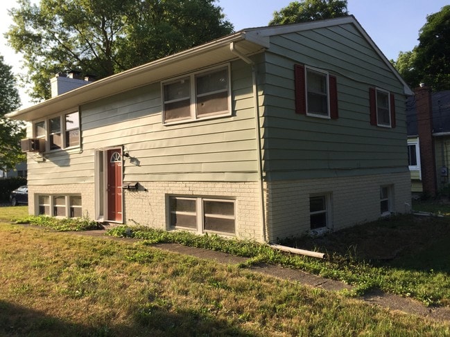 213 S Fairview Ave, Unit Lower