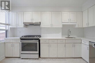 137 Earlscourt Ave in Toronto, ON - Building Photo - Building Photo