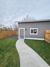 408-410 E 4th St in Warden, WA - Building Photo - Building Photo