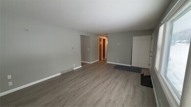 198 Skycrest Dr in Rochester, NY - Building Photo - Building Photo