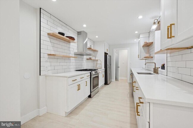 property at 2425 Turner St