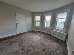 206 Cambridge Ave, Unit 206 Cambridge Ave Garfiel in Garfield, NJ - Building Photo - Building Photo