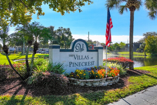 The Villas At Pinecrest in Orlando, FL - Foto de edificio - Building Photo