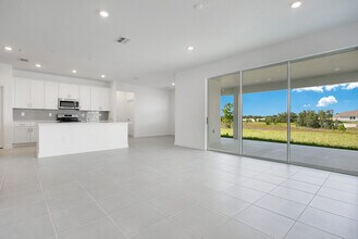 5640 Vinyasa Rd in Oakland, FL - Building Photo - Building Photo