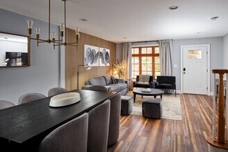 9 Arnett Ave in Lambertville, NJ - Foto de edificio - Building Photo