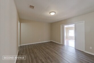 1495 W Gulf Bank Rd in Houston, TX - Building Photo - Building Photo