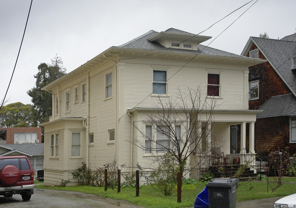 2532 Benvenue in Berkeley, CA - Foto de edificio