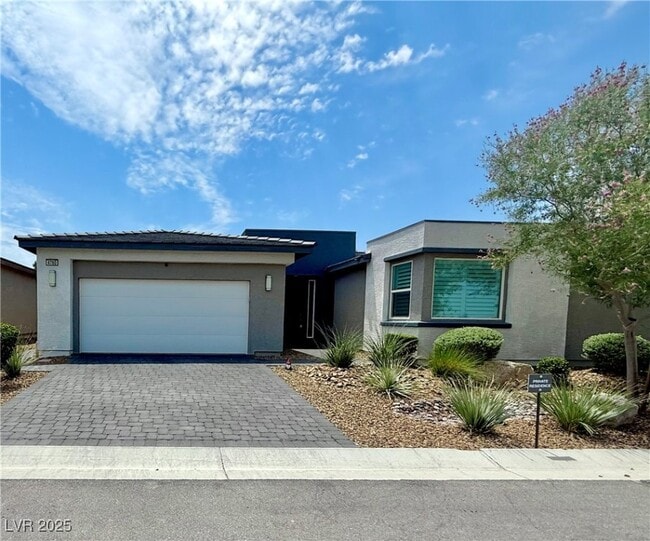 property at 4760 SE Clifftop Dr