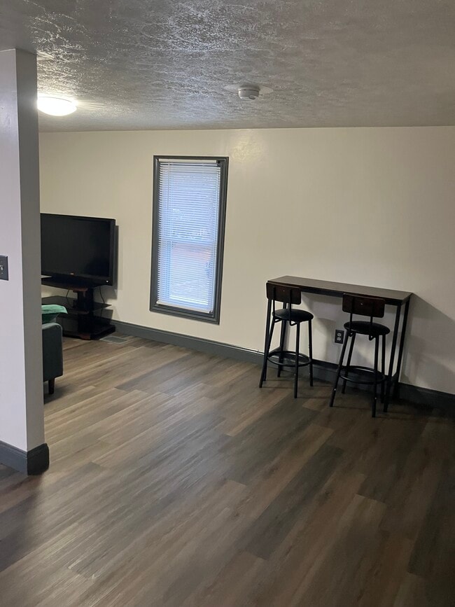 101 Valor St, Unit 101 valor st  sayre pa  18840 in Sayre, PA - Foto de edificio - Building Photo