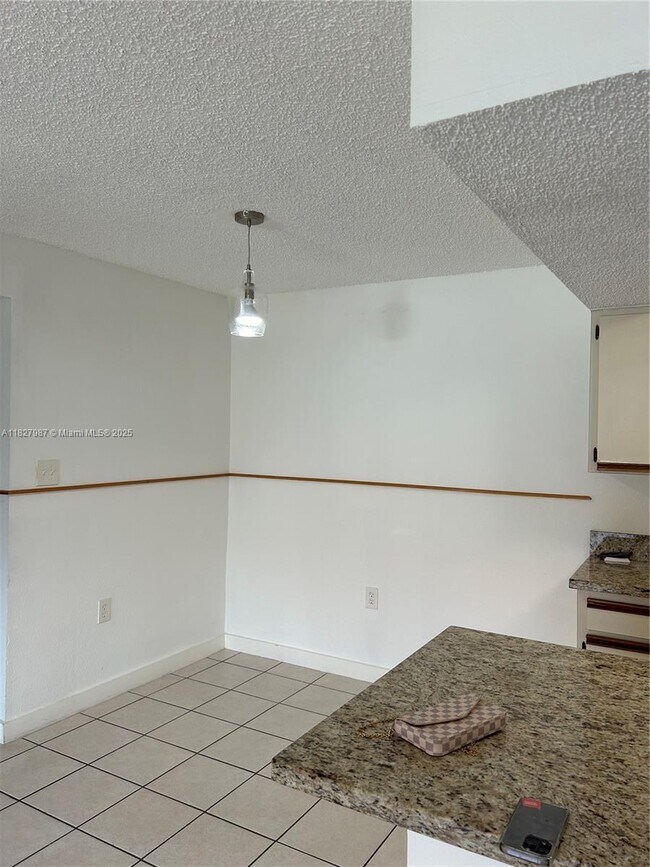 15551 SW 104th Terrace in Miami, FL - Building Photo - Building Photo