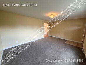 4694 Flying Eagle Dr SE in Grand Rapids, MI - Building Photo - Building Photo