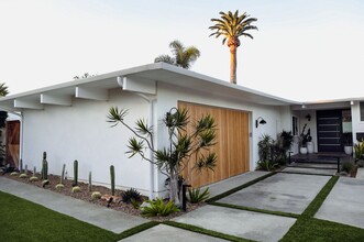 102 Calle Cita in San Clemente, CA - Building Photo - Building Photo