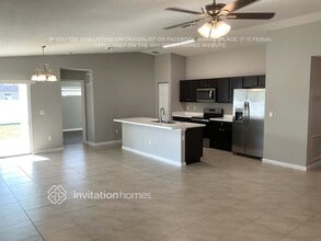 886 SW Del Rio Blvd in Port St. Lucie, FL - Building Photo - Building Photo