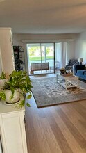 3661 Via Poinciana in Greenacres, FL - Building Photo - Building Photo