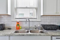 4512 Mt Vernon St photo'