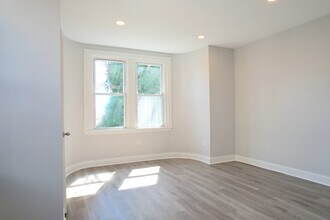 134 E Washington Ln, Unit 2 in Philadelphia, PA - Building Photo - Building Photo