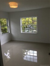 552 NE 61st St-Unit -6 in Miami, FL - Building Photo - Building Photo
