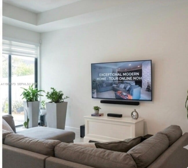 312 NW 36th Ave in Pompano Beach, FL - Building Photo - Building Photo