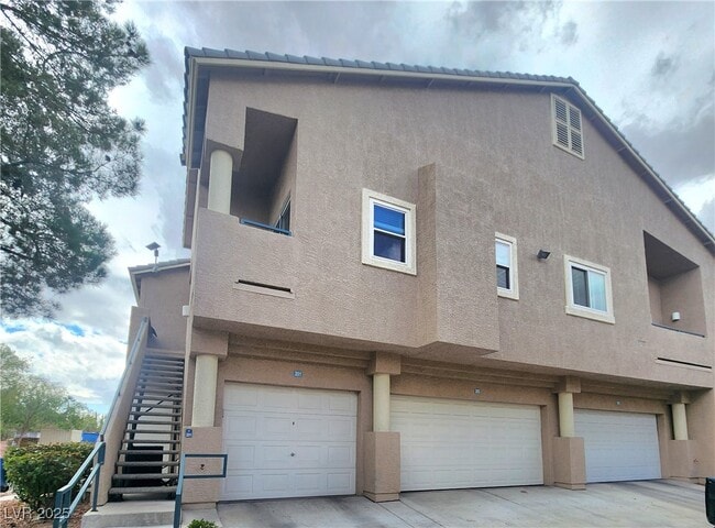 property at 2053 Quartz Cliff St
