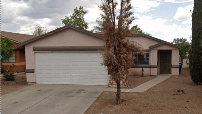 property at 5940 S Wood Crest Dr