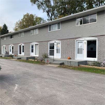 property at 38444 Meadowdale St