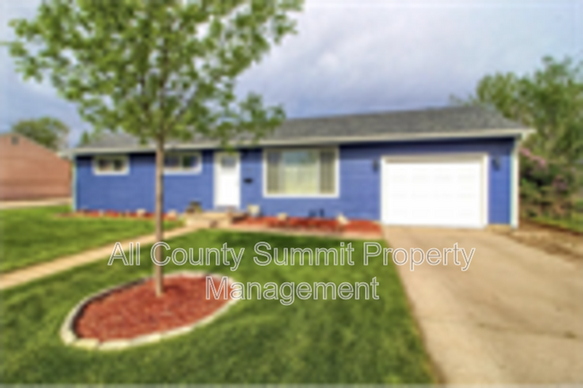 property at 425 S Harlan St