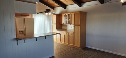 315 Buckeye Terrace in Redding, CA - Building Photo - Building Photo