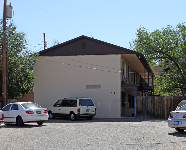 512 Ash St SE in Albuquerque, NM - Foto de edificio - Building Photo