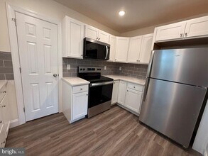 196 N Broadway in Pennsville, NJ - Building Photo - Building Photo