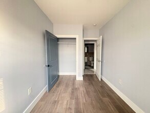 152 Van Horne St, Unit 3 in Jersey City, NJ - Building Photo - Building Photo