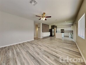 30493 N Bareback Trail in San Tan Valley, AZ - Foto de edificio - Building Photo