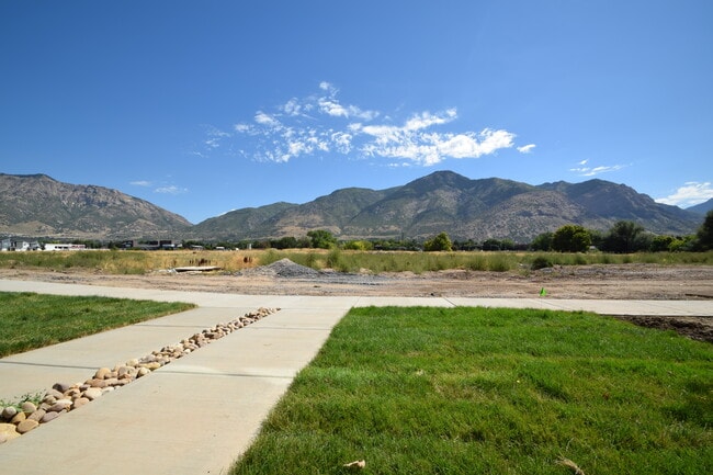 1754 N 300 E, Unit 111 in North Ogden, UT - Building Photo - Building Photo
