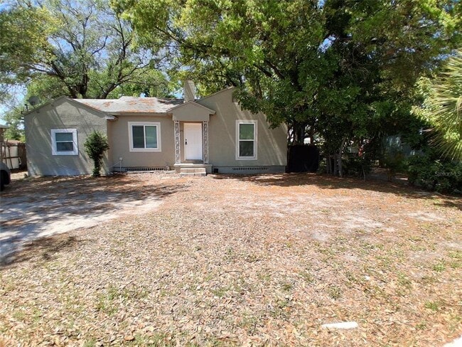 property at 506 N Mac Dill Ave