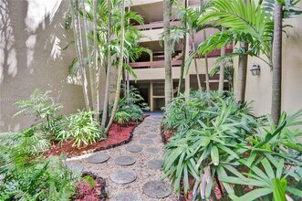 9285 SW 125th Ave in Miami, FL - Building Photo - Building Photo