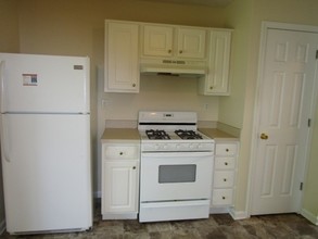 891 Edgewood Ln in Douglasville, GA - Building Photo - Building Photo