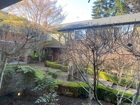 1403 NW 23rd Ave in Portland, OR - Building Photo