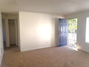 4452 SE 61st Ave in Portland, OR - Building Photo - Building Photo