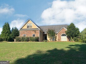 1141 Whispering Lakes Trail in Madison, GA - Building Photo